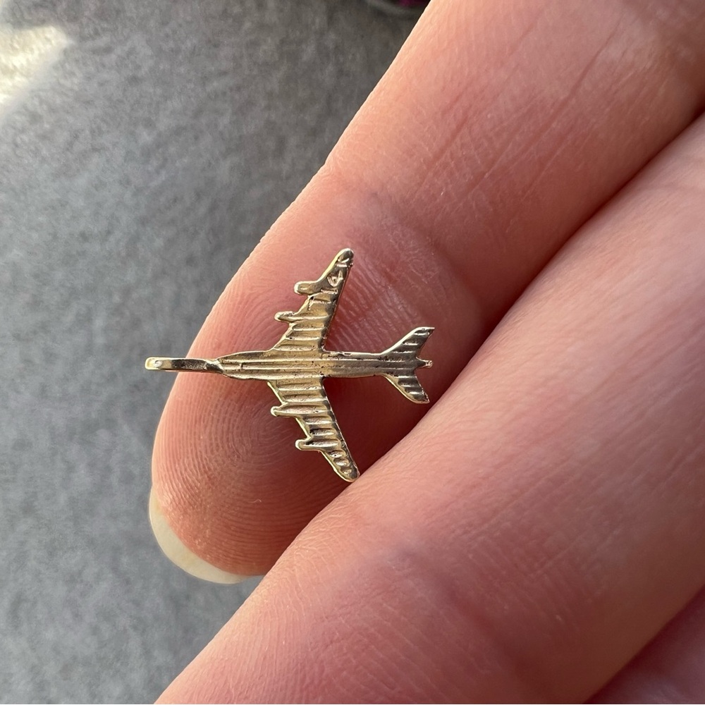 14k gold airplane bracelet charm - Picture 2 of 4